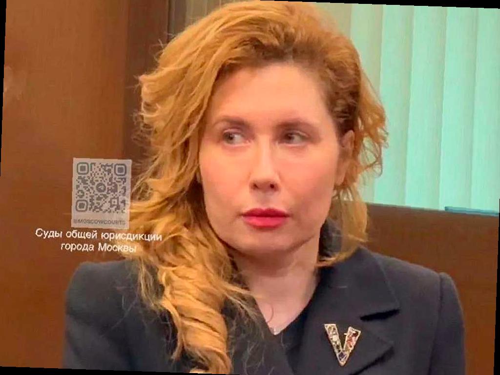 Жена бывшего мэра Сочи, Янина Копайгородская, находится под арестом по делу о коррупции. Она обратилась к правозащитникам с просьбой разрешить совместное пребывание с малолетними детьми в следственном изоляторе. Ее адвокат, Елизавета Меткина, сообщила об этом ТАСС.