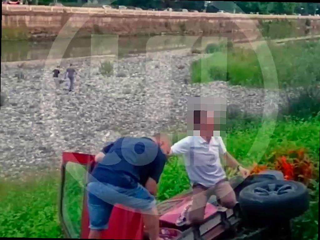 Автомобиль в Центральном районе Сочи упал в реку