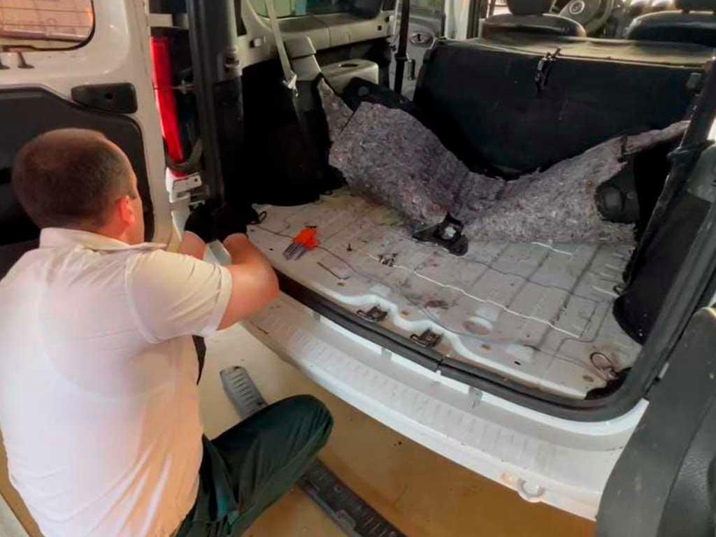 Автомобиль с тайником: в Сочи задержали партию контрабанды