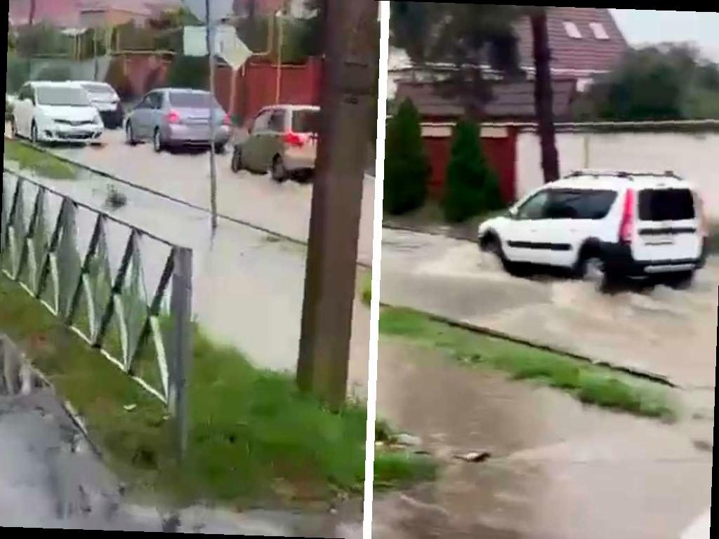 Сильный ливень затопил дорогу в сочинском селе «Веселое»
