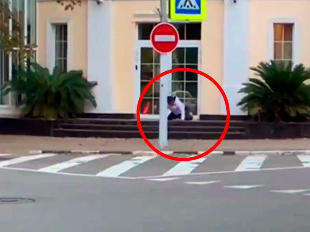 Водитель в Сочи проявил странное поведение