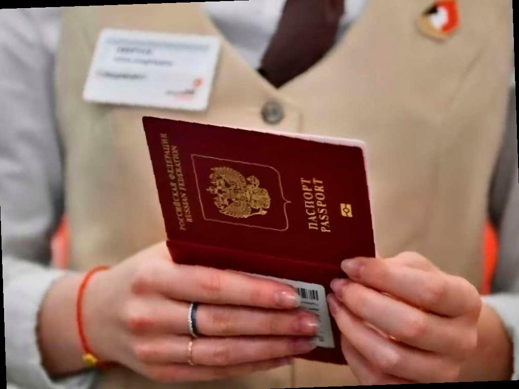 С 2026 года детям до 14 лет нужен будет заграничный паспорт для поездок в Абхазию, Белоруссию и Казахстан