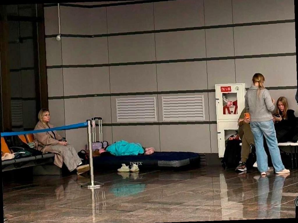 В аэропорту Сочи задерживается 20 рейсов