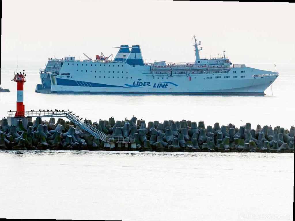 Паром Sea Bridge вернулся в Турцию, не дойдя до Сочи