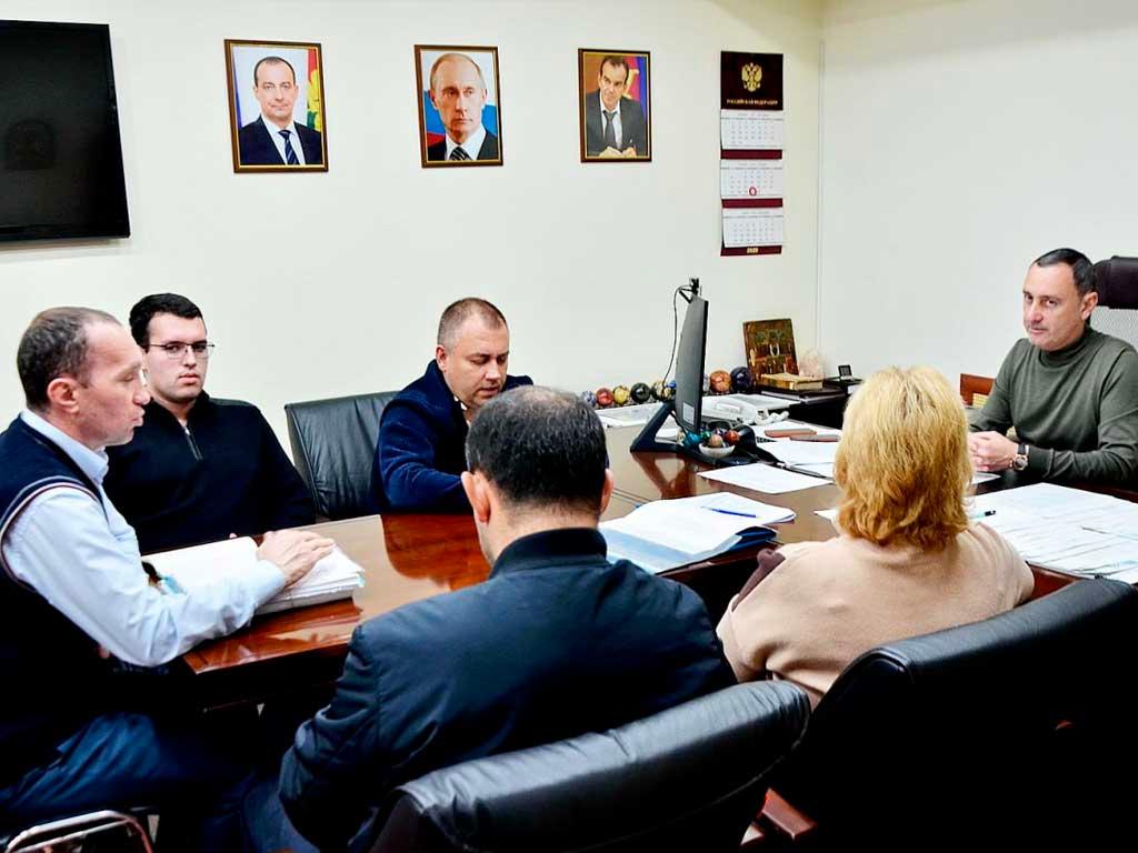 Депутат поможет жителям Сочи с проблемой свалки на улице Подгорной
