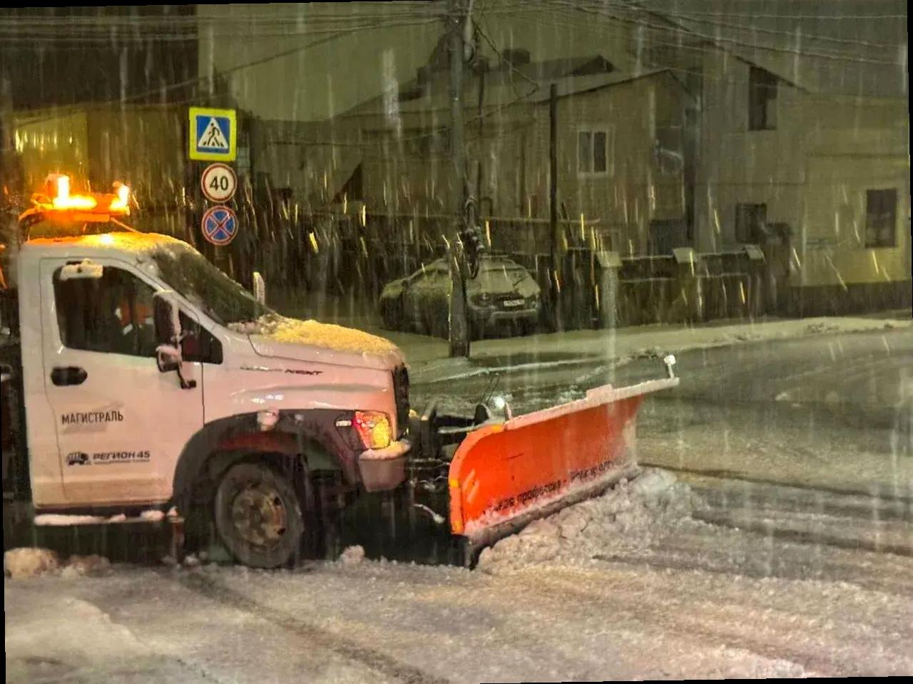 Первый снег покрыл Красную Поляну