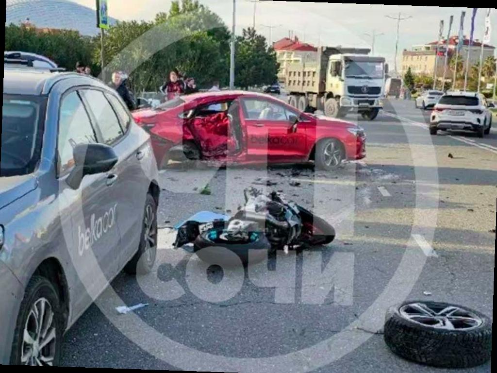 В Сириусе произошло ДТП со смертельным исходом для мотоциклиста