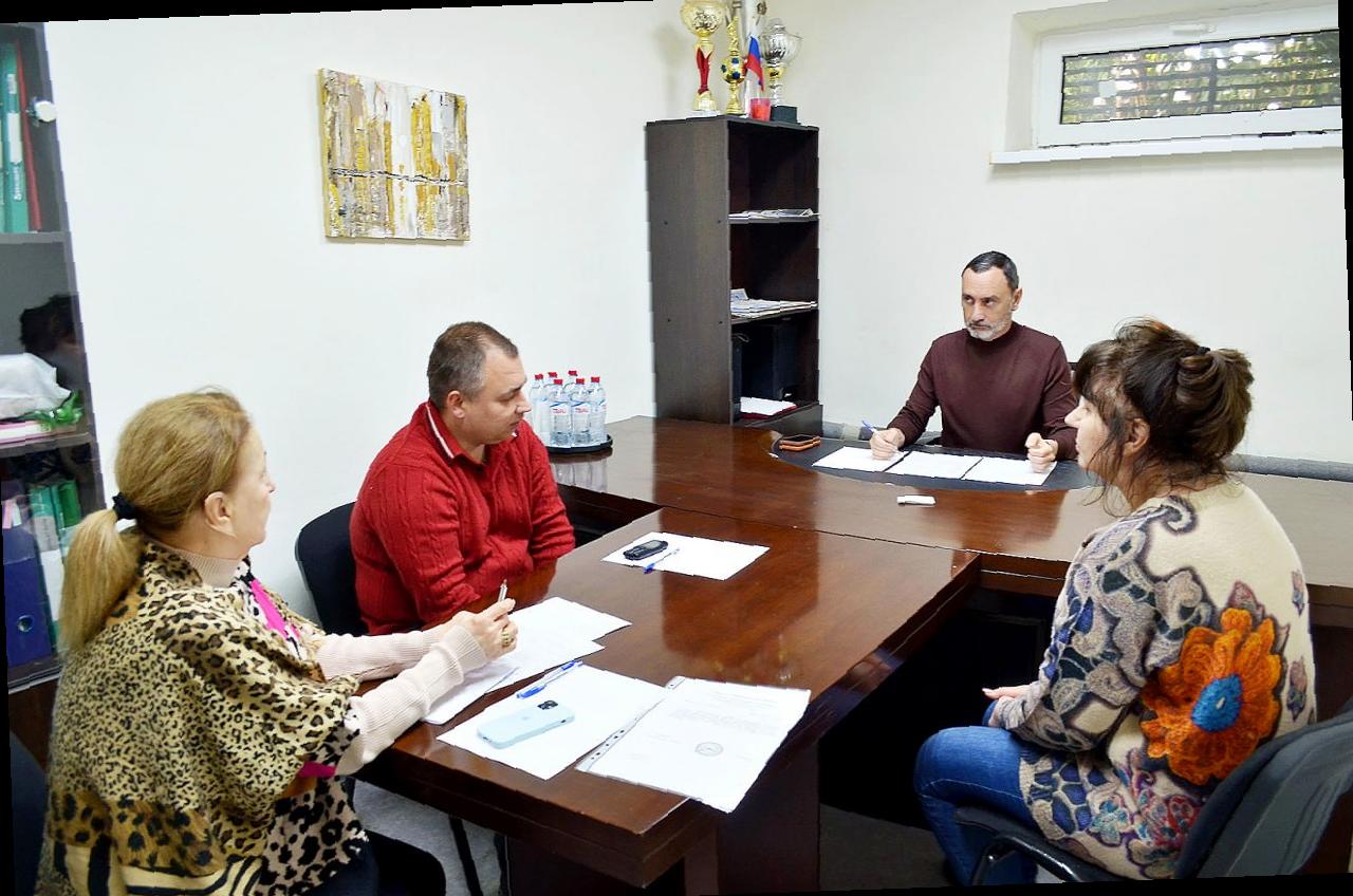 «Виктор Тепляков встретился с жителями города»