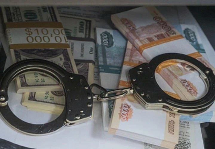 Бывшие полицейские в Сочи осуждены за взятку и фальсификацию доказательств