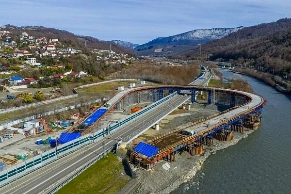 Строительство обхода Адлера: выпуск 20 тысяч мальков кумжи в Мзымту