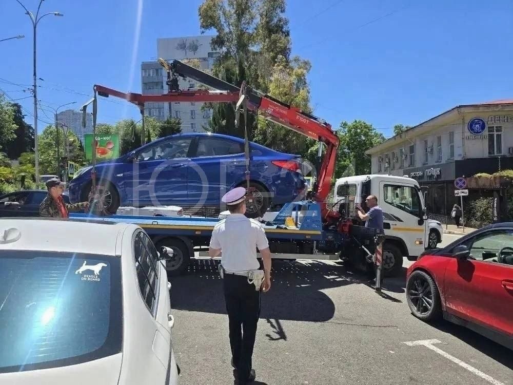 Штрафы для водителей за парковку у электрозаправок в Сочи