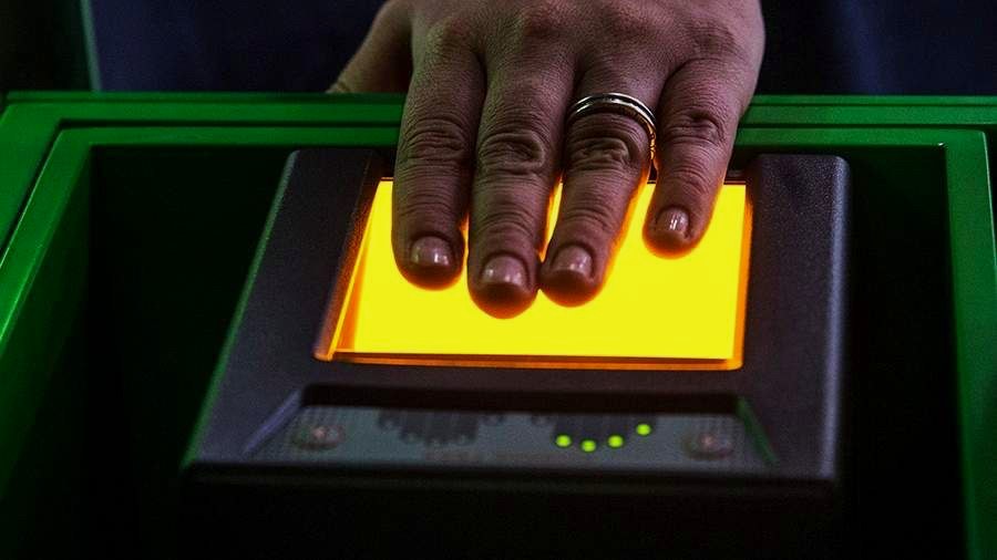 В России с 1 сентября запустят покупку билетов на транспорт по биометрии